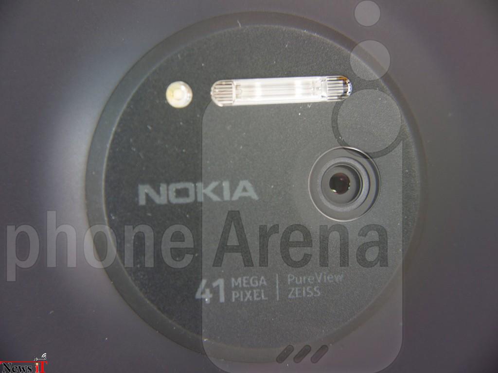 Nokia-808-PureViewNokia Lumia 1020 